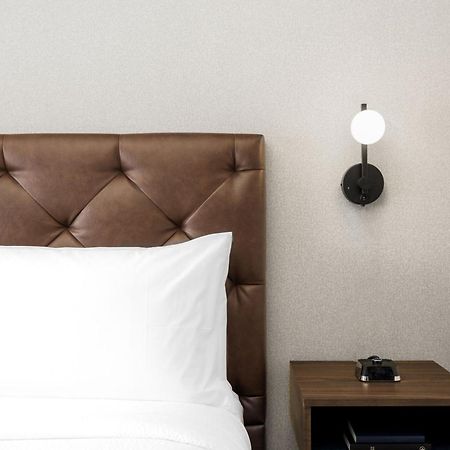 Four Points By Sheraton Kelowna Airport Esterno foto