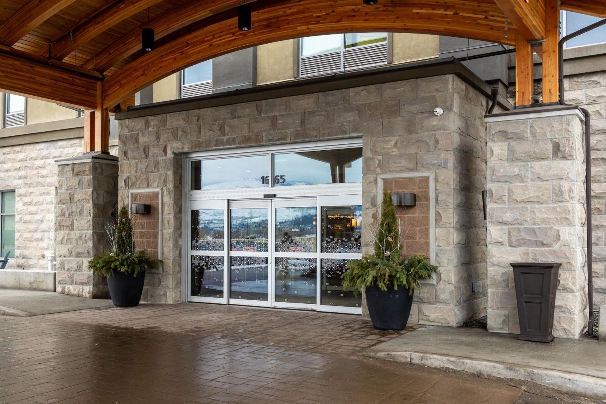 Four Points By Sheraton Kelowna Airport Esterno foto