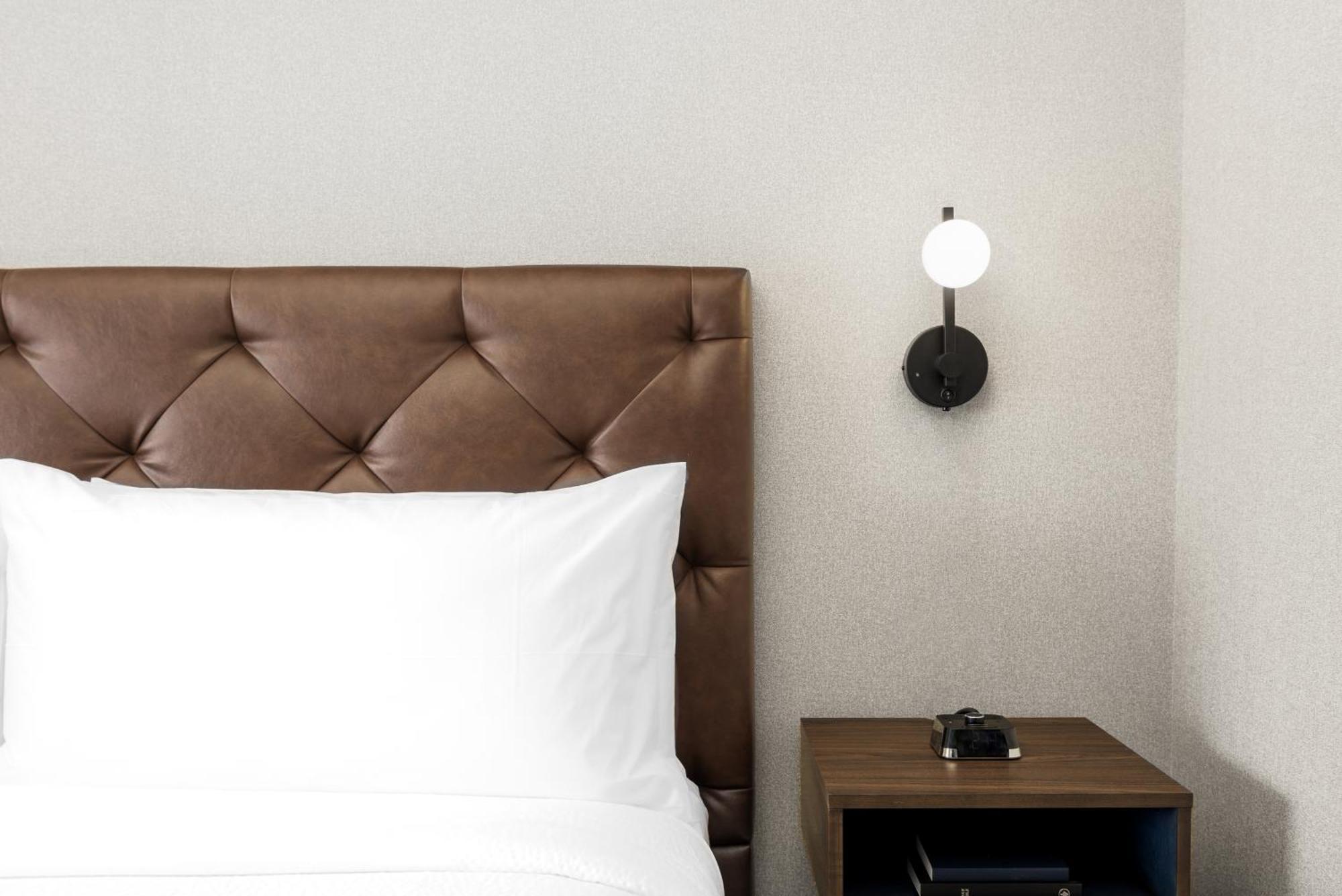 Four Points By Sheraton Kelowna Airport Esterno foto