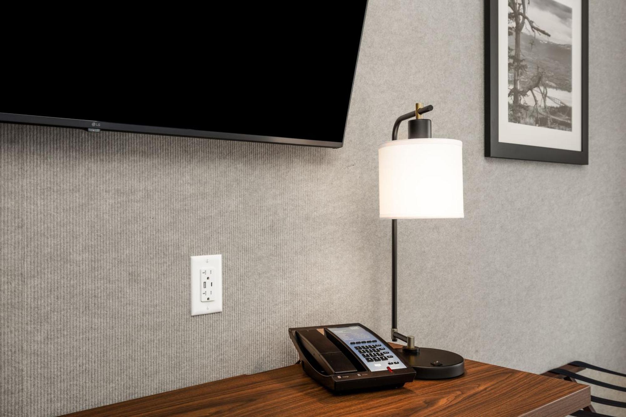 Four Points By Sheraton Kelowna Airport Esterno foto