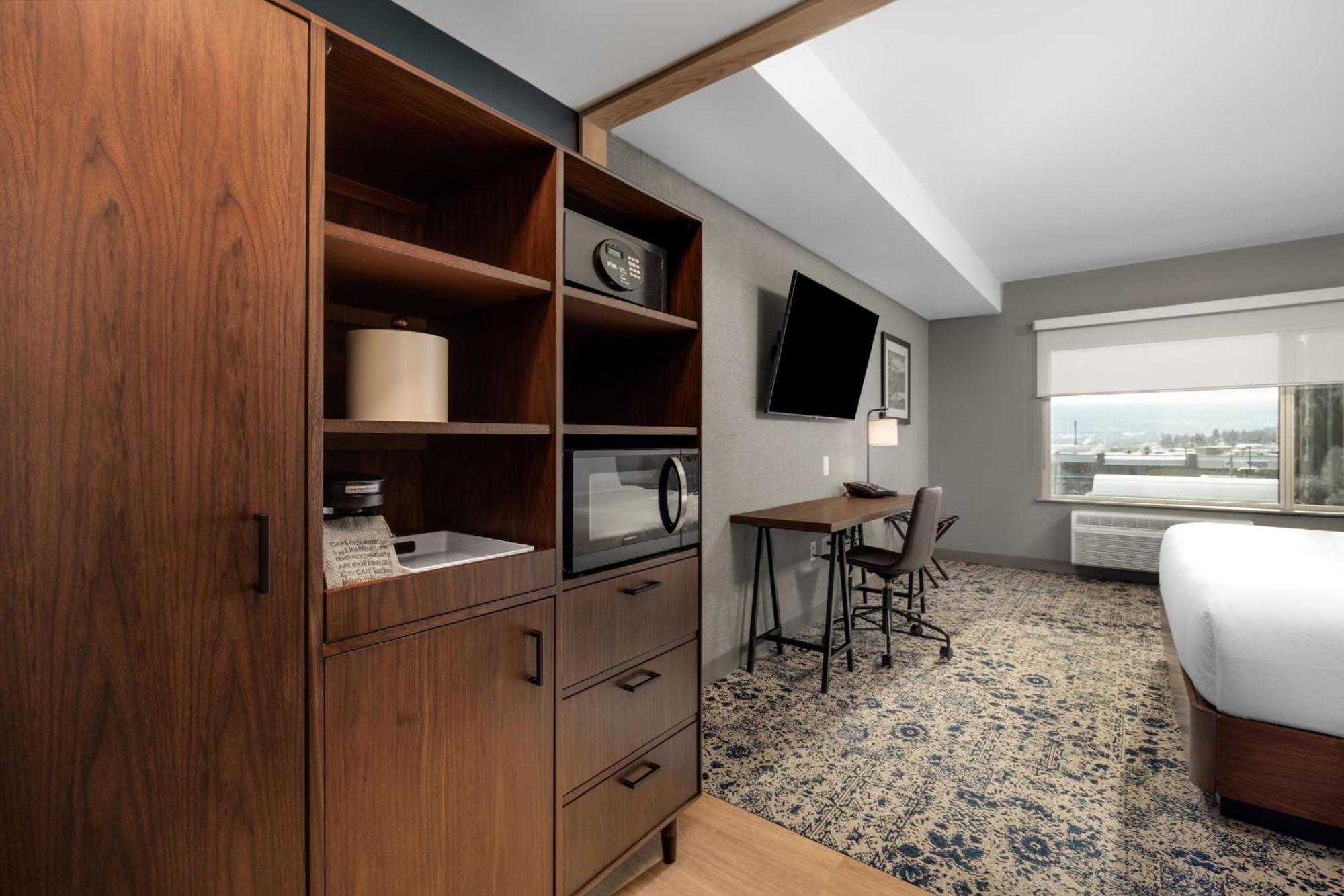 Four Points By Sheraton Kelowna Airport Esterno foto