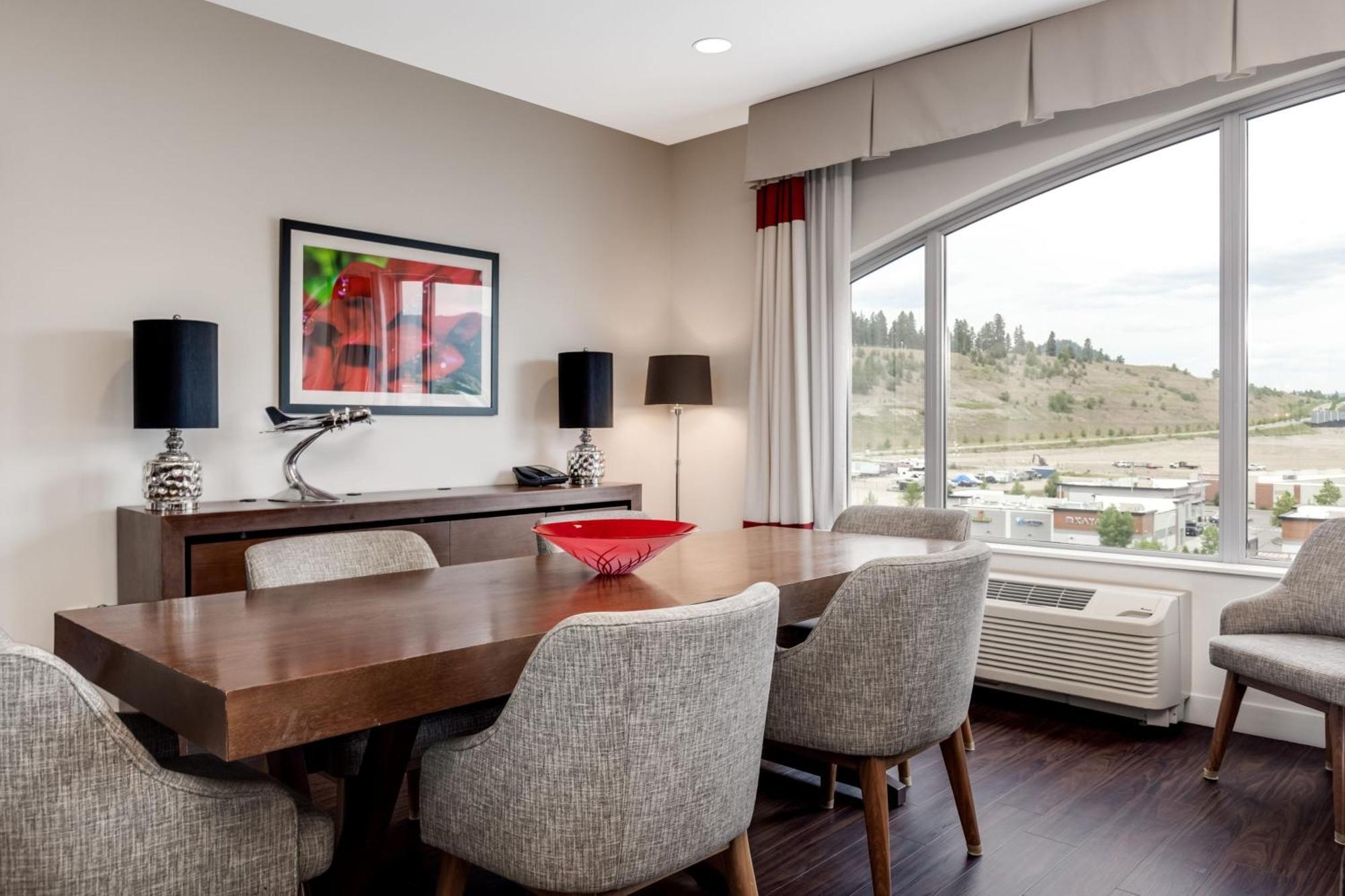 Four Points By Sheraton Kelowna Airport Esterno foto
